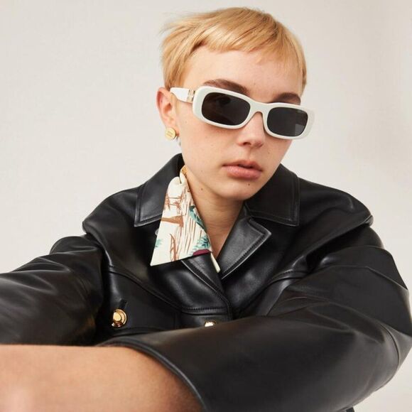 🕶️ New Miu Miu MU08ZS 1425S0 Sunglasses - White Ivory Frame, Dark Grey Lenses - Picture 2 of 11